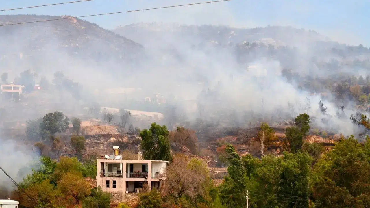 Türkiye’de 6 Bin 800 Orman Yangını, Antalya’da 13 Nokta! 2